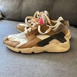 Nike Hurache Youth 6.